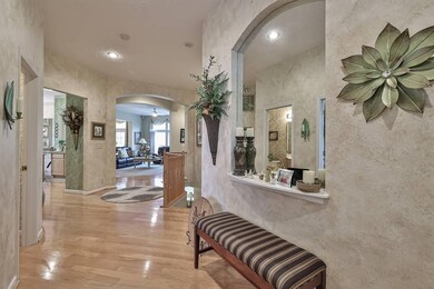 005-Foyer-image-2
