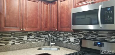 197 Evergreen Rd unit 11-B, Edison, NJ 08837 - photo 3