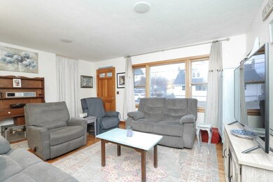 256 Draper St, Springfield, MA 01108 - photo 4