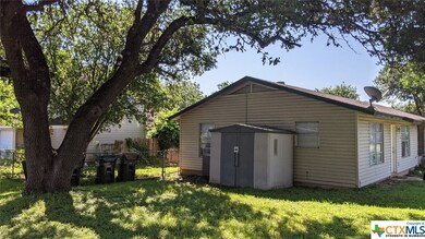 1312 Dartmouth St, San Marcos, TX 78666 - photo 6