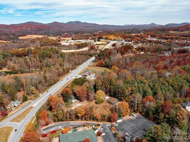 2620 Chimney Rock Rd, Hendersonville, NC 28792 - photo 5