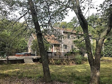 11 Pond View Cir, Oak Bluffs, MA 02568 - photo 3