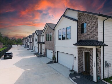 5819 Outer Banks St, Houston, TX 77091 - photo 3