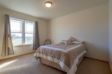1092 Walnut Ave unit 101, Riverside, IA 52327 - photo 6