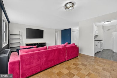 Park Sutton Condominiums unit 618, Silver Spring, MD 20910 - photo 7