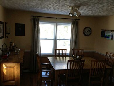 127 Newport Ave, Middletown, RI 02842 - photo 3