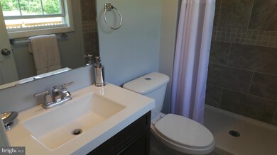 42544 Keith Ct, Hollywood, MD 20636 - photo 4