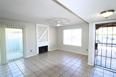 3313 W Harmont Dr unit 1, Phoenix, AZ 85051 - photo 2