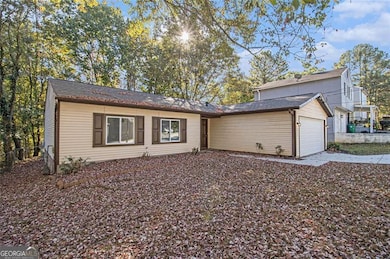 2154 Scarbrough Dr, Stone Mountain, GA 30088 - photo 3