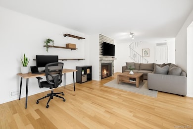 virtually staged desk