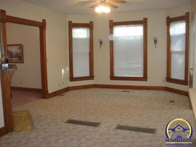 517 S Main St, Rossville, KS 66533 - photo 4