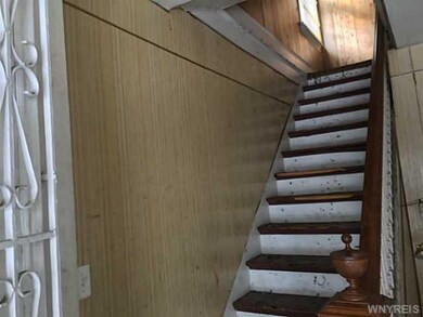 Exterior Front Hallway
