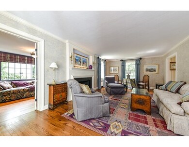 48 Thackeray Rd, Wellesley Hills, MA 02481 - photo 5