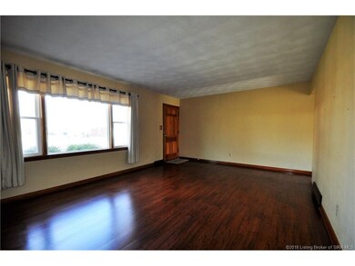 914 Brookwood Dr, New Albany, IN 47150 - photo 5