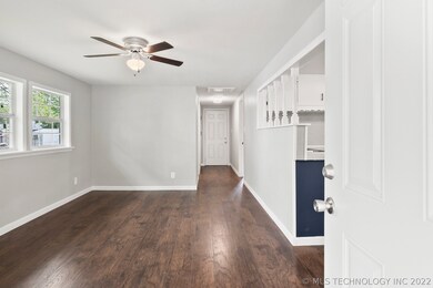 203 N Dunlap St, Cleveland, OK 74020 - photo 4