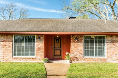 15910 Ash Rd, Alvin, TX 77511 - photo 3