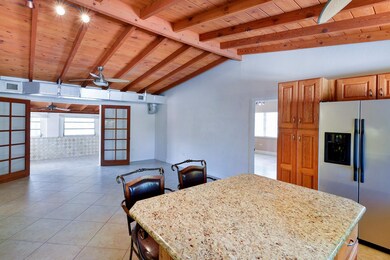 Island Kitchen