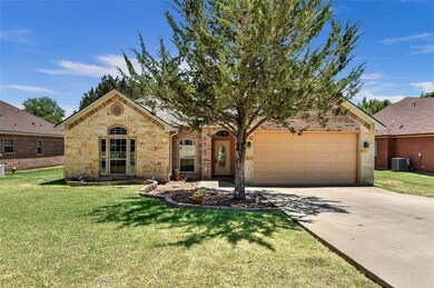 1100 Little Creek Dr, Denison, TX 75020 - photo 2