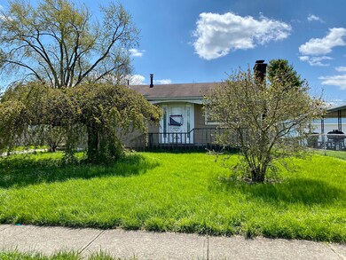 5485 Newport Rd, Columbus, OH 43232 - photo 2