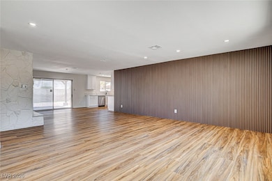 3386 El Camino Real, Las Vegas, NV 89121 - photo 4