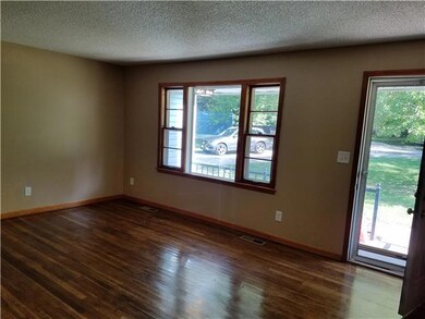 311 NW 16th St, Blue Springs, MO 64015 - photo 3