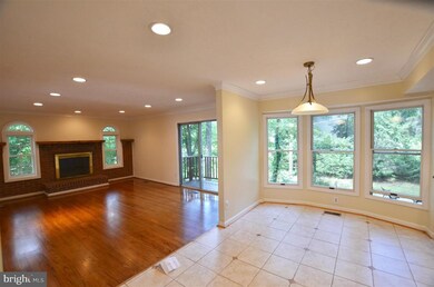 12010 Lake Newport Rd, Reston, VA 20194 - photo 3