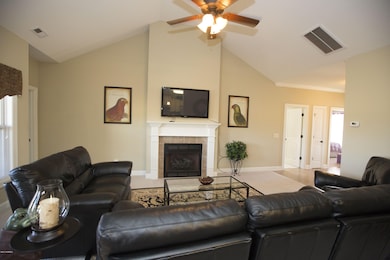 1016 Dearborn Ct, Winterville, NC 28590 - photo 5