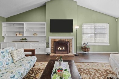 1021 Queenspark Dr, Tyler, TX 75703 - photo 6