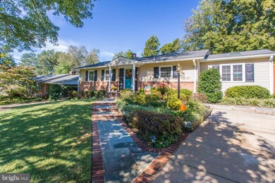 8216 Cottage St, Vienna, VA 22180 - photo 3