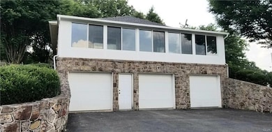 4221 Ford Dr, Emmaus, PA 18049 - photo 3