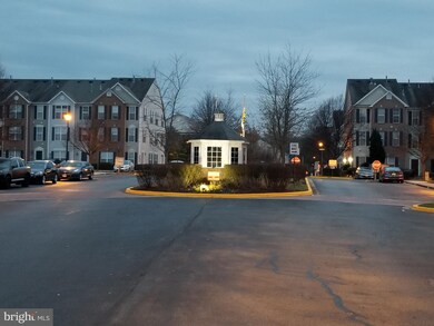 16606 Eldbridge Ln, Bowie, MD 20716 - photo 2