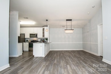 Designer-Style Lighting In The Dining Area