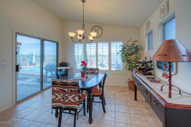 4518 E Thorn Tree Dr Cave-large-007-5-Di