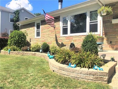 131 Warner Ave, North Tonawanda, NY 14120 - photo 2