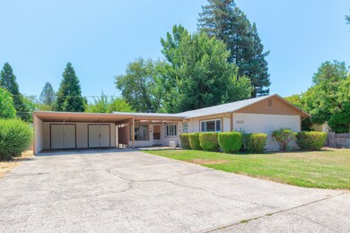 905 SW K St, Grants Pass, OR 97526 - photo 2