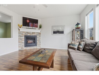 3655 NE Pioneer St, Camas, WA 98607 - photo 3