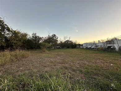 TBD E Oak Ave, Comanche, TX 76442 - photo 2