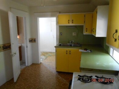 712 N Sycamore St, Lansing, MI 48906 - photo 5