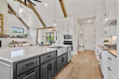 2123 NW Killarney Ln, Lee's Summit, MO 64081 - photo 7