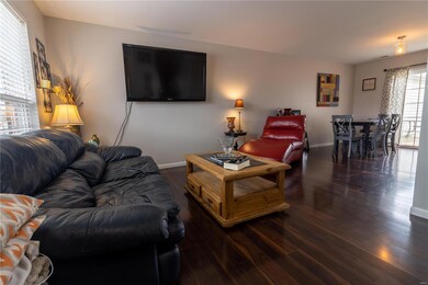 1219 Ridgeway Dr, Lake Saint Louis, MO 63367 - photo 2