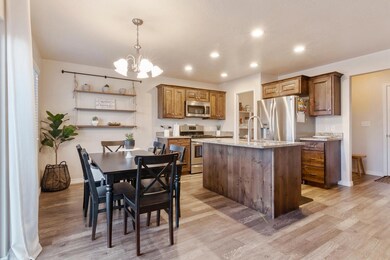 Listing_180098_Photo_2