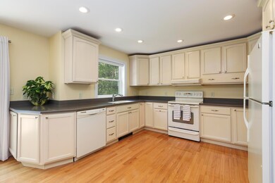014-photo-kitchen-8373110