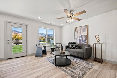 657 S 85 E unit 33, Smithfield, UT 84335 - photo 4