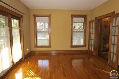 338 SW Greenwood Ave, Topeka, KS 66606 - photo 5