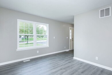 1446 Westbury Cir, North Aurora, IL 60542 - photo 2