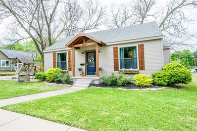 1109 N Preston St, Ennis, TX 75119 - photo 2