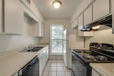 3824 Cibolo Dr unit 122B, Fort Worth, TX 76133 - photo 6