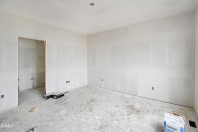 3403 32nd St W, Williston, ND 58801 - photo 5