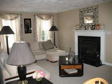 11 Fieldstone Cir, Tewksbury, MA 01876 - photo 5