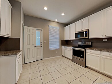 12017 Canyon Rock Ln, San Antonio, TX 78254 - photo 2